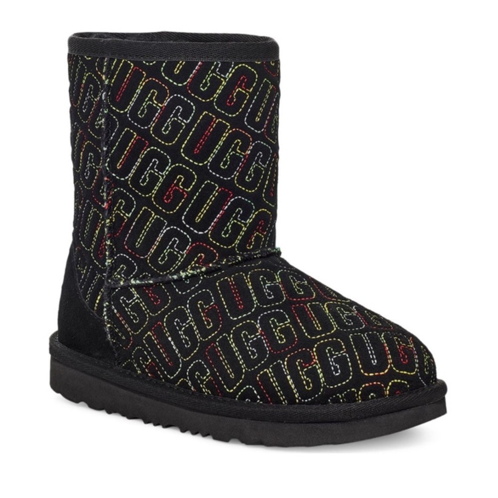 UGG Kids'‎ Classic II Graphic Stitch Short Boot, Size 4, New in Box